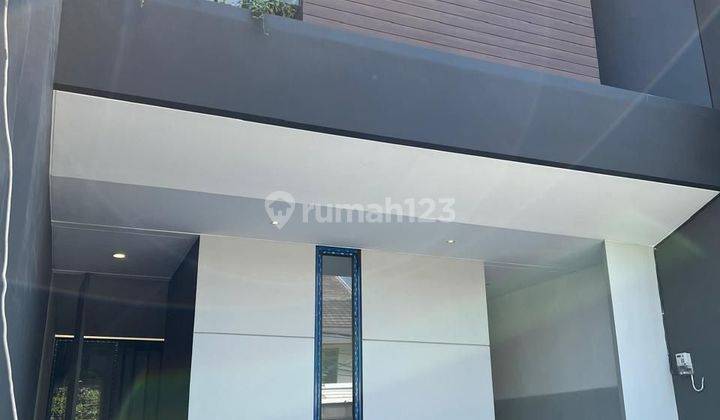 tampak depan row 3 mbl kutisari indah,