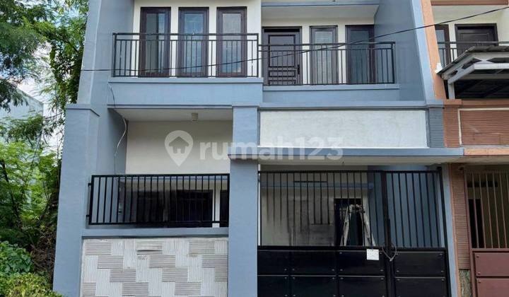 Dekat Merr, Hokky ,Klampis Semolo Tengah Arif Rahman Hakim