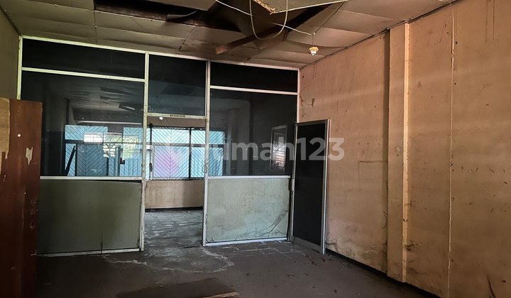 Near Jl Tunjungan Tanjung Anom Suitable For Restaurant, Office, Warehouse, 2 Shop Houses. 2