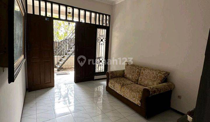 Rumah 3lt Dekat Kampus Its  2