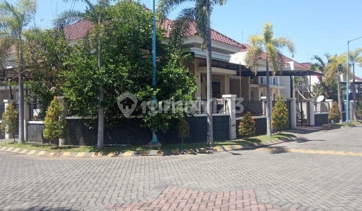 Dijual Rumah Bagus Unfurnished SHM di Central Park Gunung Anyar 3