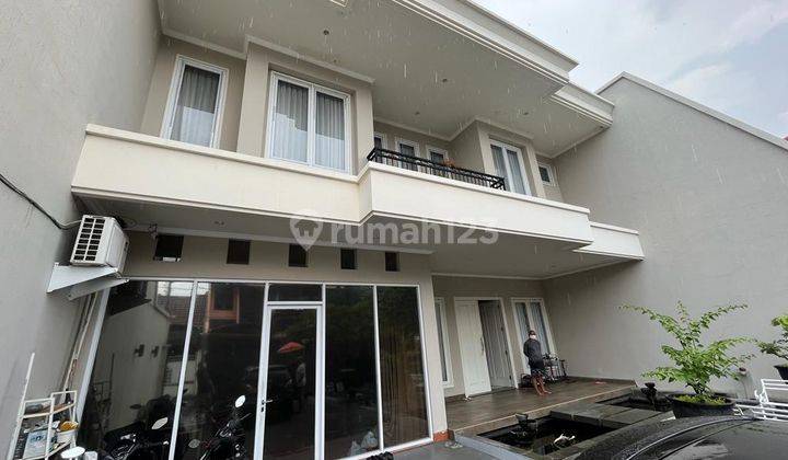 Rumah 2 Lantai Bagus di Simpang Darmo Permai, Surabaya 3
