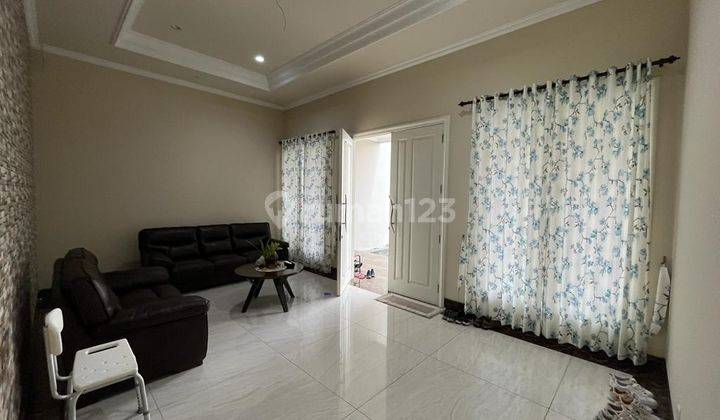 Rumah 2 Lantai Bagus di Simpang Darmo Permai, Surabaya 6