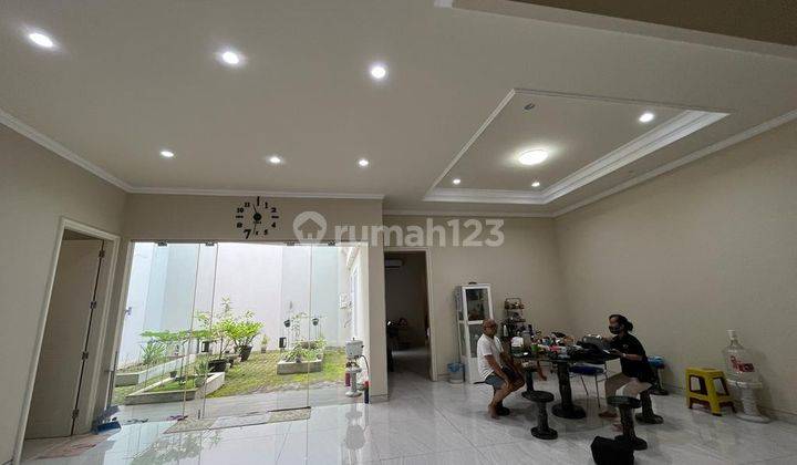 Rumah 2 Lantai Bagus di Simpang Darmo Permai, Surabaya 7