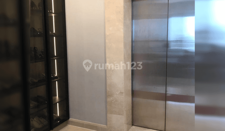 Apartement The Peak Tunjungan Plaza 5 2 BR Furnished Bagus As  2