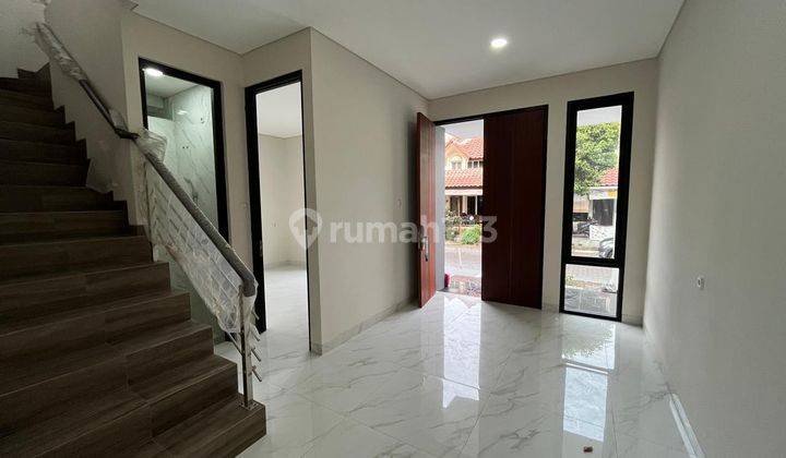 Villa di Jl.citraland, Surabaya 225 M SHM MK  2