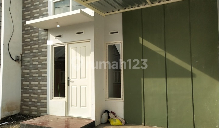 Single-Story House in GMR Hulaan Gresik Housing Estate Single-Story House in GMR Hulaan Gresik Housing Estate