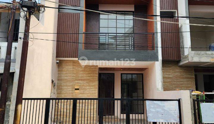  Dijual Rumah Rungkut Mapan Tengah  1