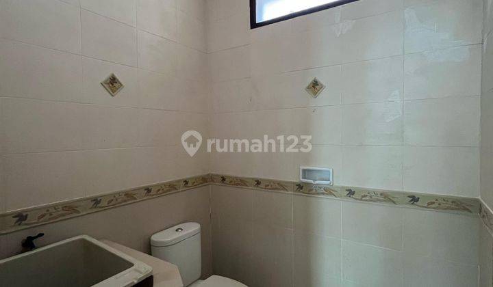 Disewakan rumah lebak indah Surabaya  2