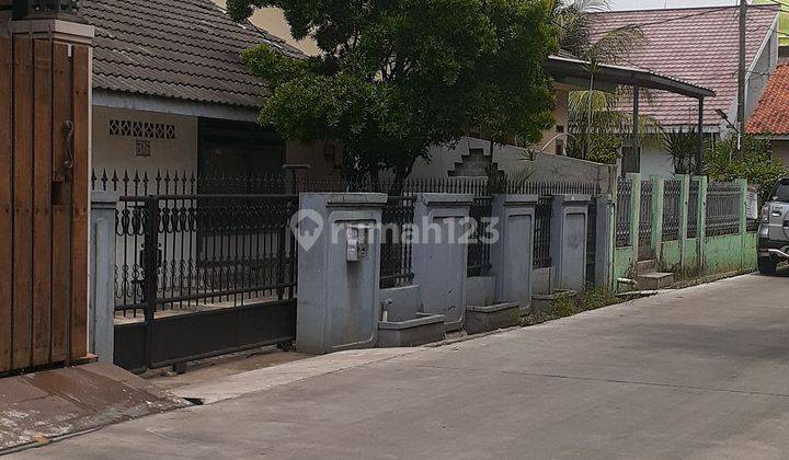 Rumah hitung tanah luas dlm perumahan jatibening  akses 4 tol 1