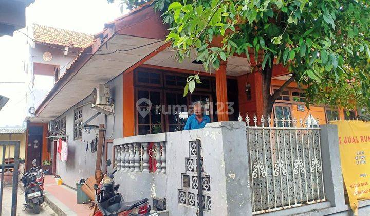 Rumah murah & luas, butuh renovasi. Di  pondok kelapa 1