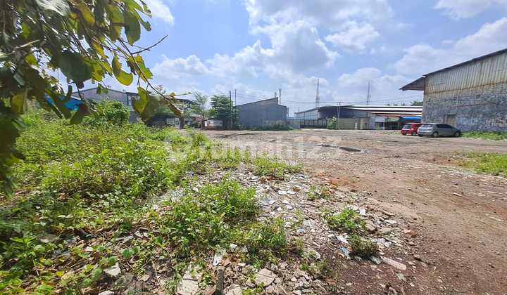 Very Cheap, Strategically Large Land Near Bekasi Station. Very Cheap, Strategically Large Land Near Bekasi Station.