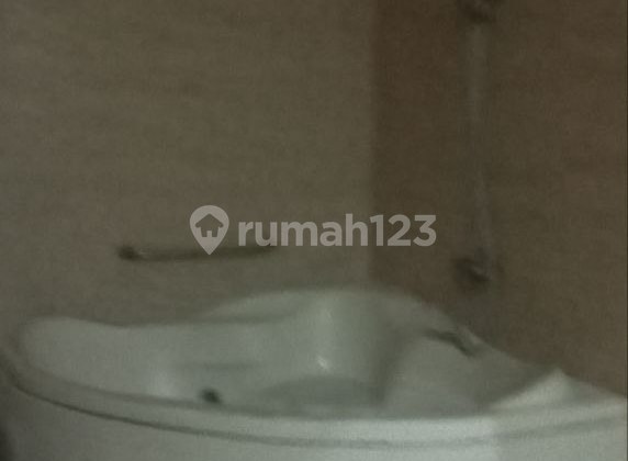 Rumah Mewah + Privat Pool Dlm Perum. Cempaka Putih, Jakarta 2