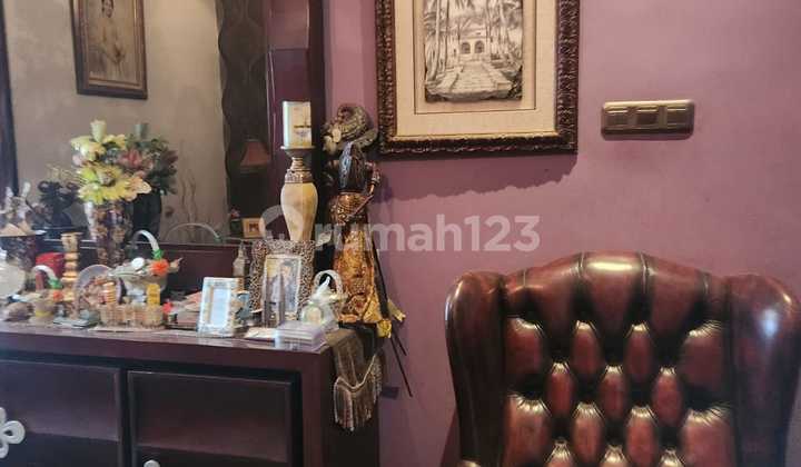 Jual Bu Rumah Mewah + Basement Dlm Perum. Cibubur, Jakarta Jual Bu Rumah Mewah + Basement Dlm Perum. Cibubur, Jakarta