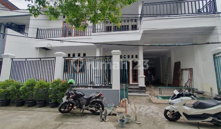 Rumah.baru 2.5lantai Murah &strategis Duren Sawit. Jakarta 1
