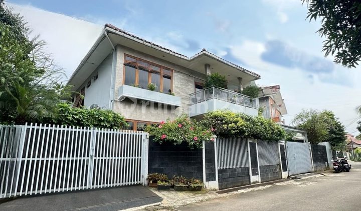 Rumah Cantik Harga Njop Strategis Dkt.halte Busway Buncit 1
