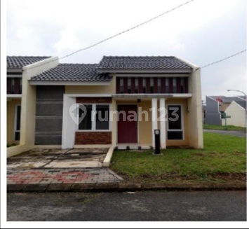 Rumah 2 lt dp 0 couryard galuh mas karawang barat  7