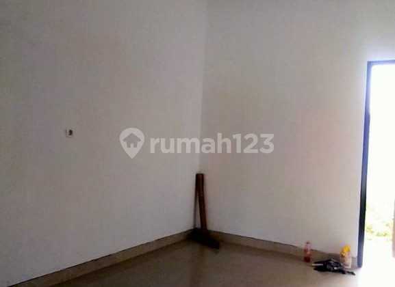 Rumah bonus AC wifi couyard galuh mas kota karawang 7