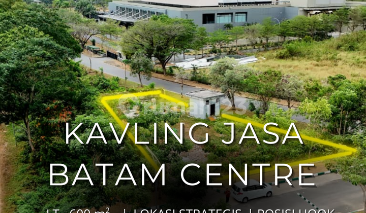 Rare Commercial Plot with Hook Position on Jenderal Sudirman Street!