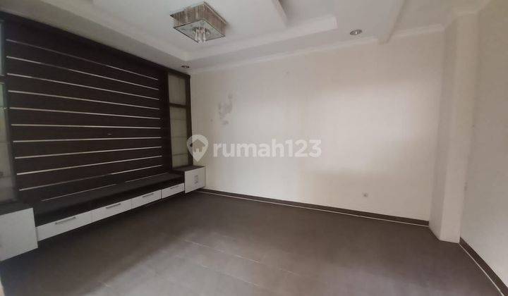 Rumah full bangunan Rapih siaphuni Delatinos BSD City 2