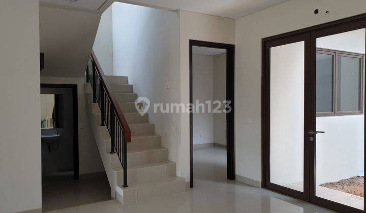 Rumah 2 Lantai Vanya Park Dijual Murah Rapih Terawat Siaphuni Dekat Ke Rans Nusantara 2