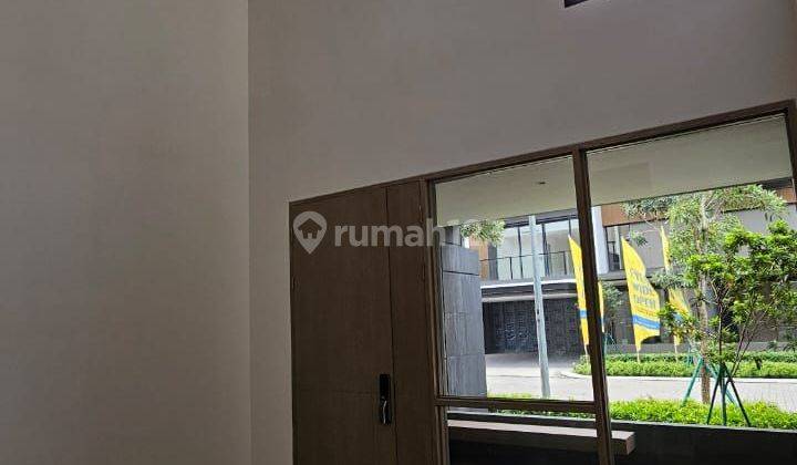 Rumah Laurel L12 Ada Lift  3 Lantai  Timur Laut Navapark Bsd City 2