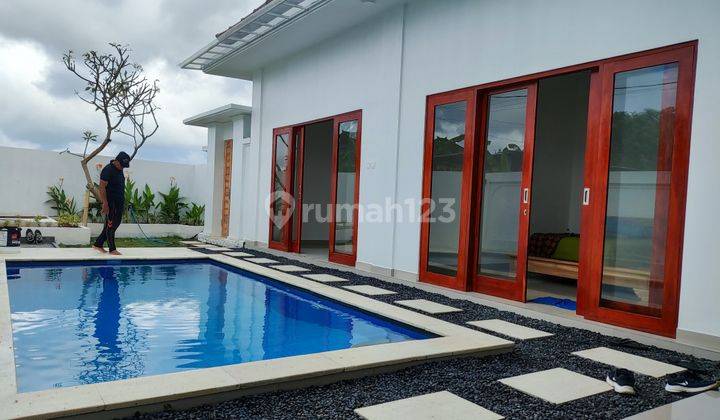 BL 170-For rent semi furnished modern Balinesse tropical villa in the Kerobokan area near Canggu  2