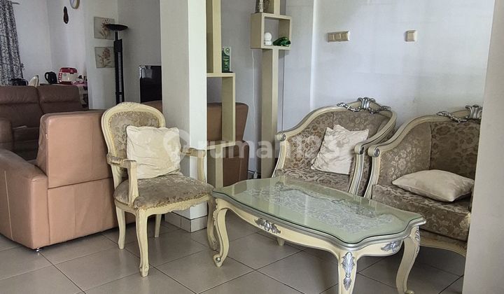 Hunian 2 Lantai di Kota Wisata, Nyaman Dalam Cluster 2