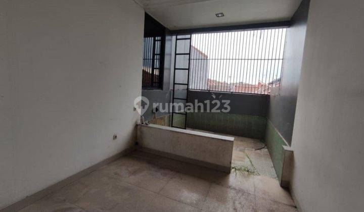 Rumah di Legenda Wisata, Lokasi Dalam Cluster 8