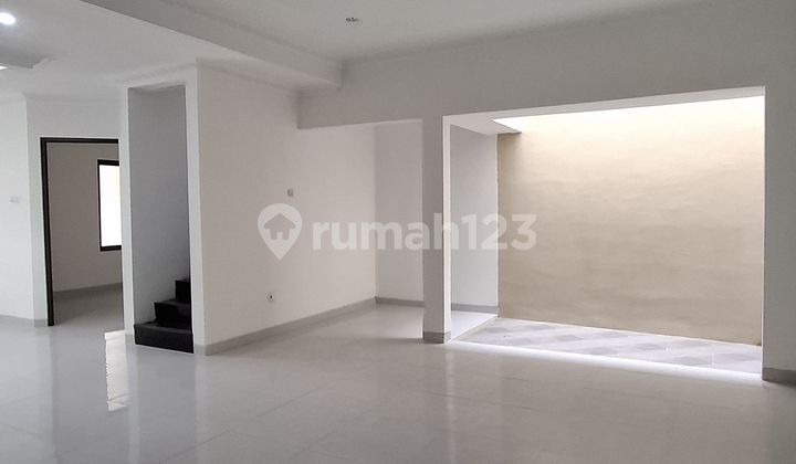 Rumah di Kota Wisata, Rapih dan Siap Huni