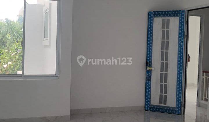 Rumah Di Kota Wisata, Rapih Dan Siap Huni 1