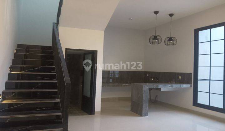 Rumah 2 Lantai Lokasi Favorit Mulyosari, Dekat Sutorejo, Dekata Dharmahusada Mas, Bhaskara, Pakuwon City, Babatan Pantai, Lebak, Pantai Mentari, Merr, Galaxy Mall, Dekat Dharmahusada, Kertajaya, Manyar, Manyar Kertoadi Baru 2