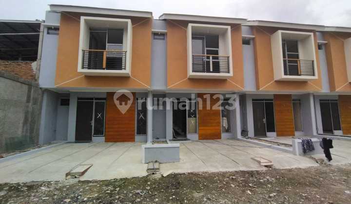 Rumah 2 Lantai di Harapan Indah Bekasi Dekat Area Perkantoran Rumah 2 Lantai di Harapan Indah Bekasi Dekat Area Perkantoran