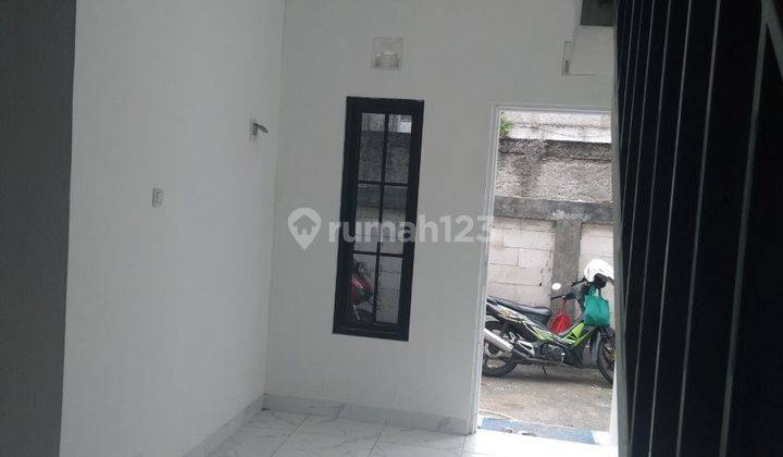 Rumah Baru 2 Lantai SHM Harga 300 Juta Di Condet Jakarta Timur