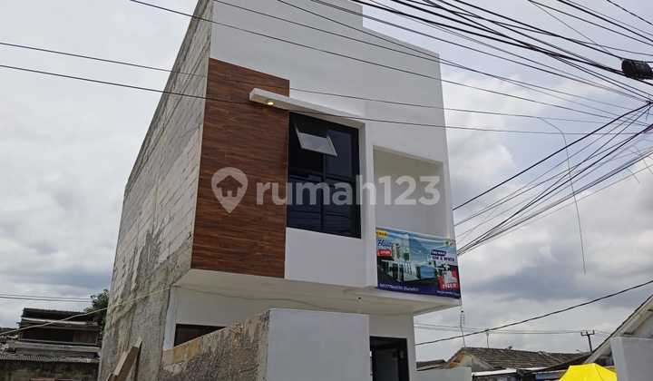 Rumah 2 Lantai di Jl. Galuh Mas Dekat Rsud Dan Tol Karawang