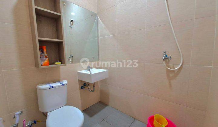 Rumah 2 Lantai Scandinavian di Jl Reni Dekat Area Kesehatan 2