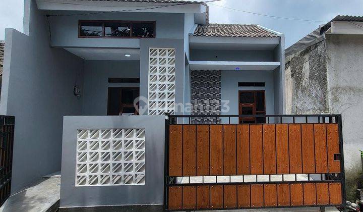 Rumah Siap Pakai di Jl.Raya Taman Adiyasa
Strategis Dekat Stasiun 1