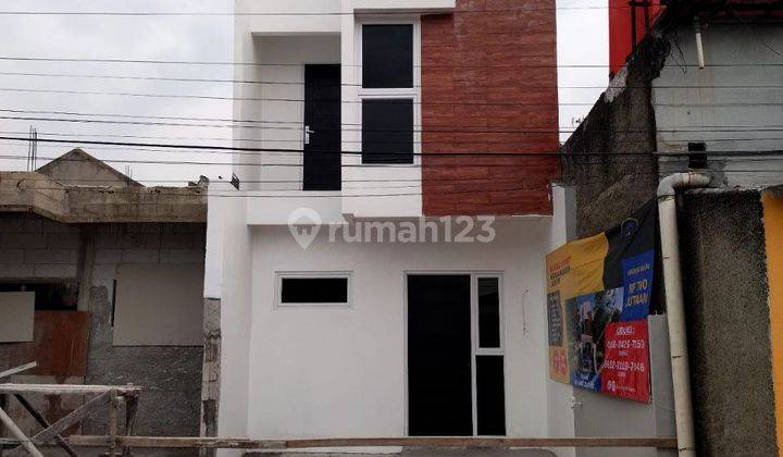 Rumah 2 Lantai di Jl.peruri Karawang Lokasi Strategis Pusat Kota 1