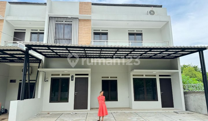 Rumah Bagus 2 Lantai di CIbubur Dekat Area Perbelanjaan