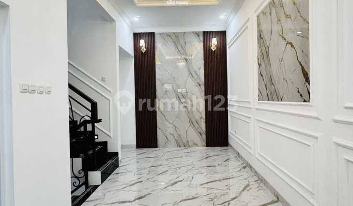 Rumah 2,5 Lantai di Tanah Baru Beji Depok Dekat Akses Tol 2