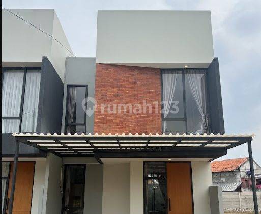 Rumah 2 Lantai di Jl Menjangan 2 Dekat Pusat Transportasi 1