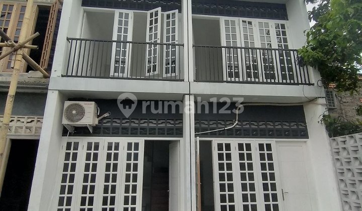 Rumah 2 lantai di Condet Kramat jati Dekat fasilitas Premium