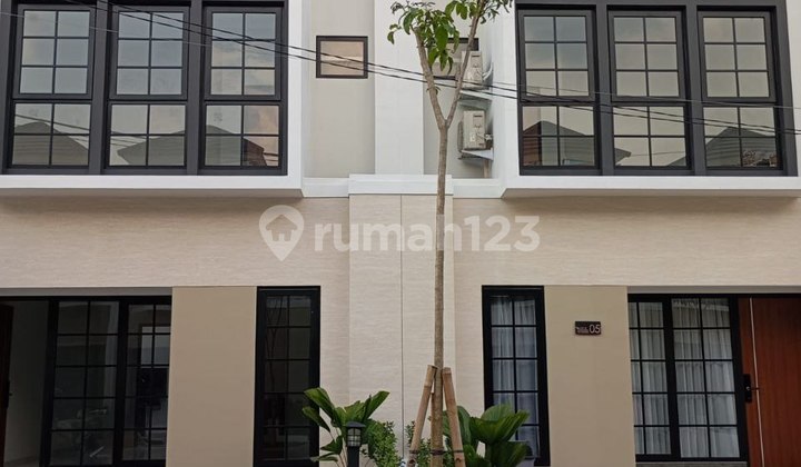 Rumah 2 Lantai di Margonda Depok Strategis Dekat Pusat Kota Rumah 2 Lantai di Margonda Depok Strategis Dekat Pusat Kota