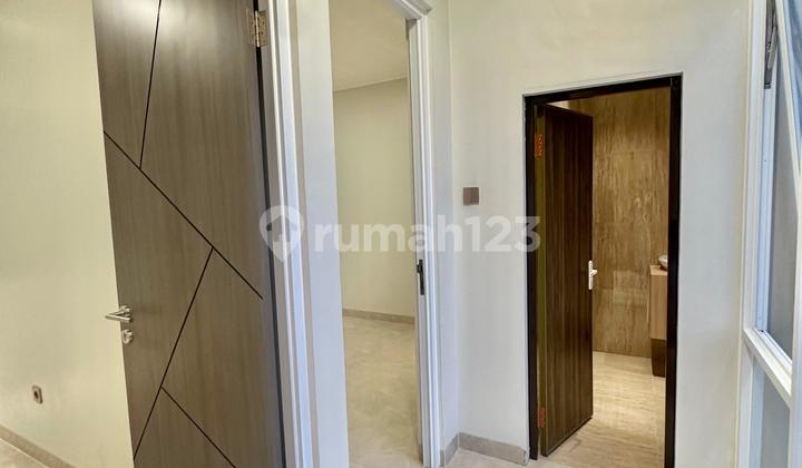 Rumah 2 Lantai Bagus di Buaran Serpong Dekat Pusat Transportasi 2