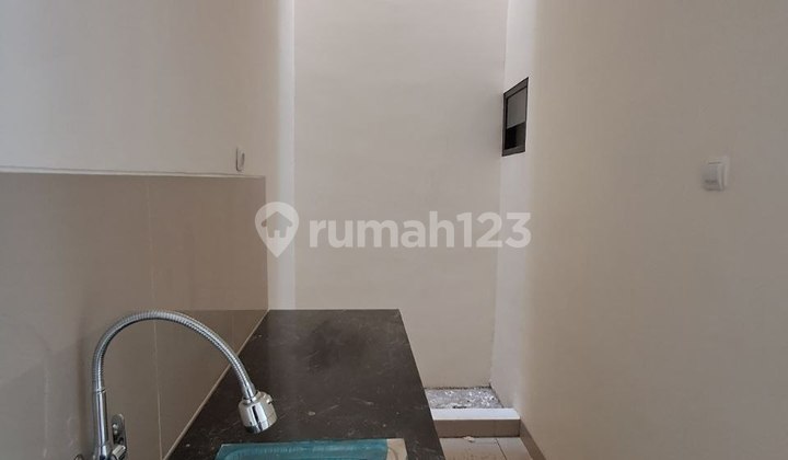 Rumah 2 Lantai di Pamulang Dekat Area Perbelanjaan