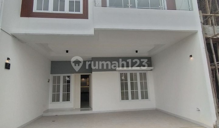 Rumah 2 Lantai di Kebagusan Akses Mobil Dekat Pusat Perbelanjaan Rumah 2 Lantai di Kebagusan Akses Mobil Dekat Pusat Perbelanjaan