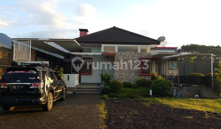 Nice House Villa Atmosphere in Garut Near Tourist Area 2