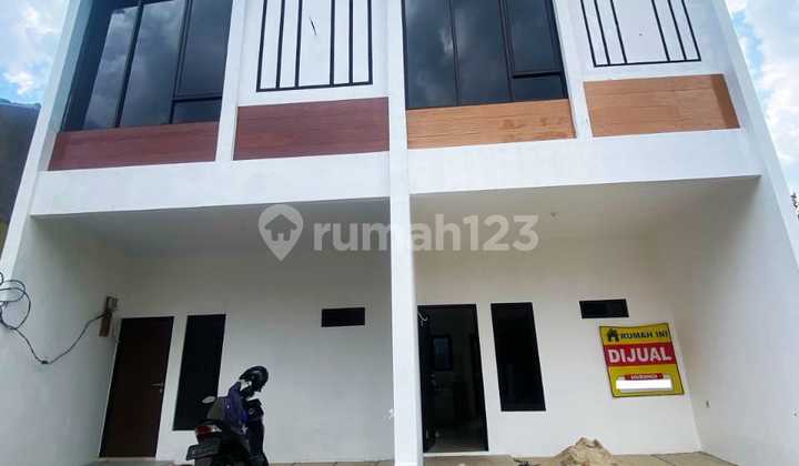 Rumah 2 Lantai di jatibening Siap Pakai Dekat Tol Jatibening