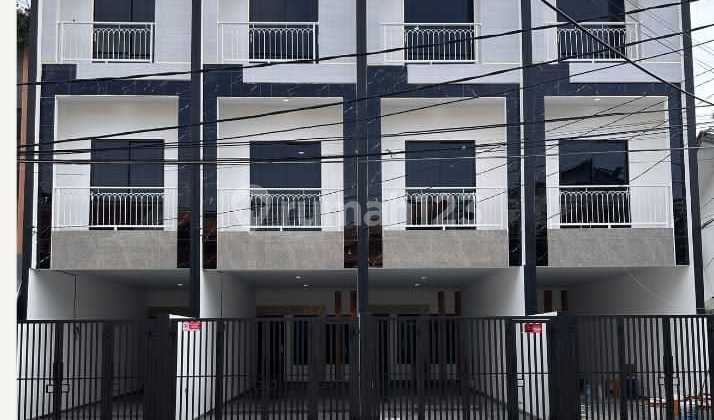 Ruko Baru 3 Lantai di Tanjung Duren, Siap Huni & Usaha
