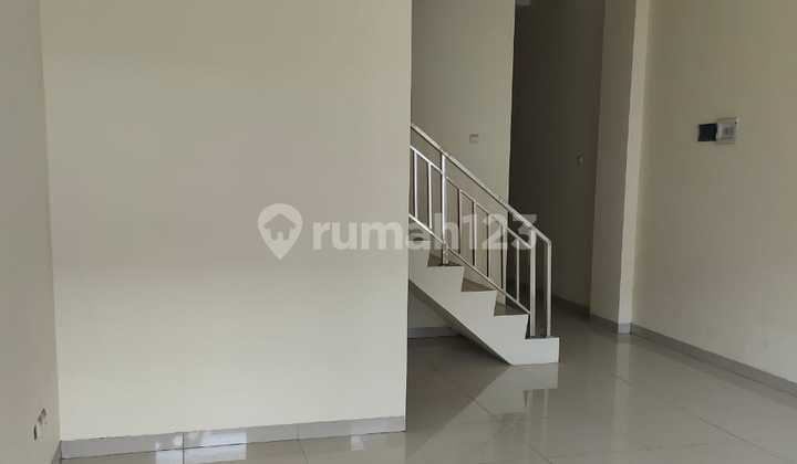 Dijual Rumah Taman Surya V, 3.5 Lantai 2